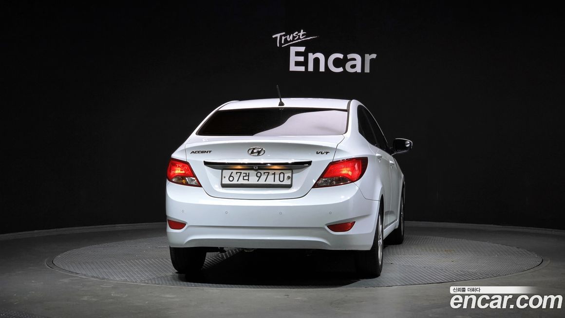 Hyundai Accent 2015