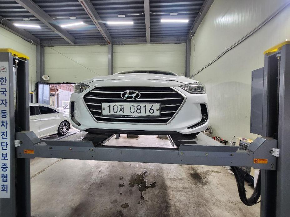 Hyundai AVANTE 2016
