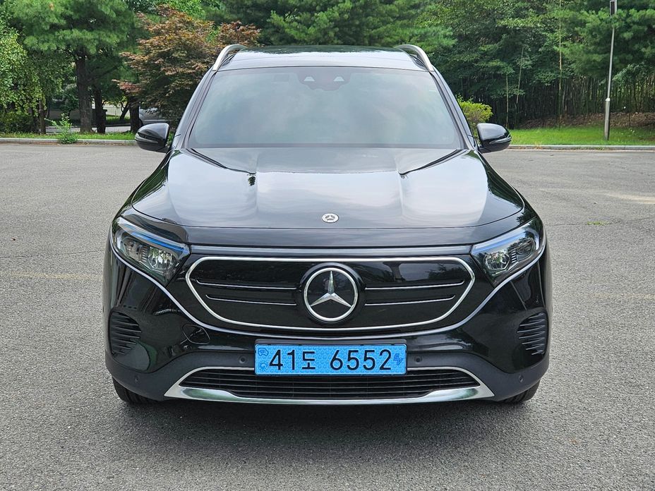 Mercedes-Benz EQB 2024