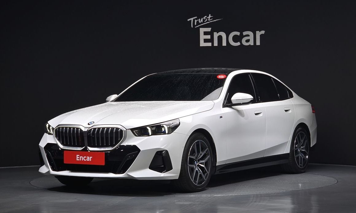 BMW 5-Series 2024