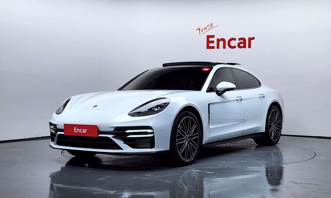 Porsche Panamera 2023