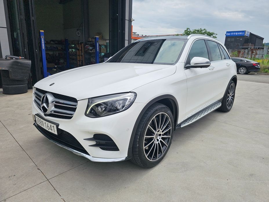 Mercedes-Benz GLC-Class 2019