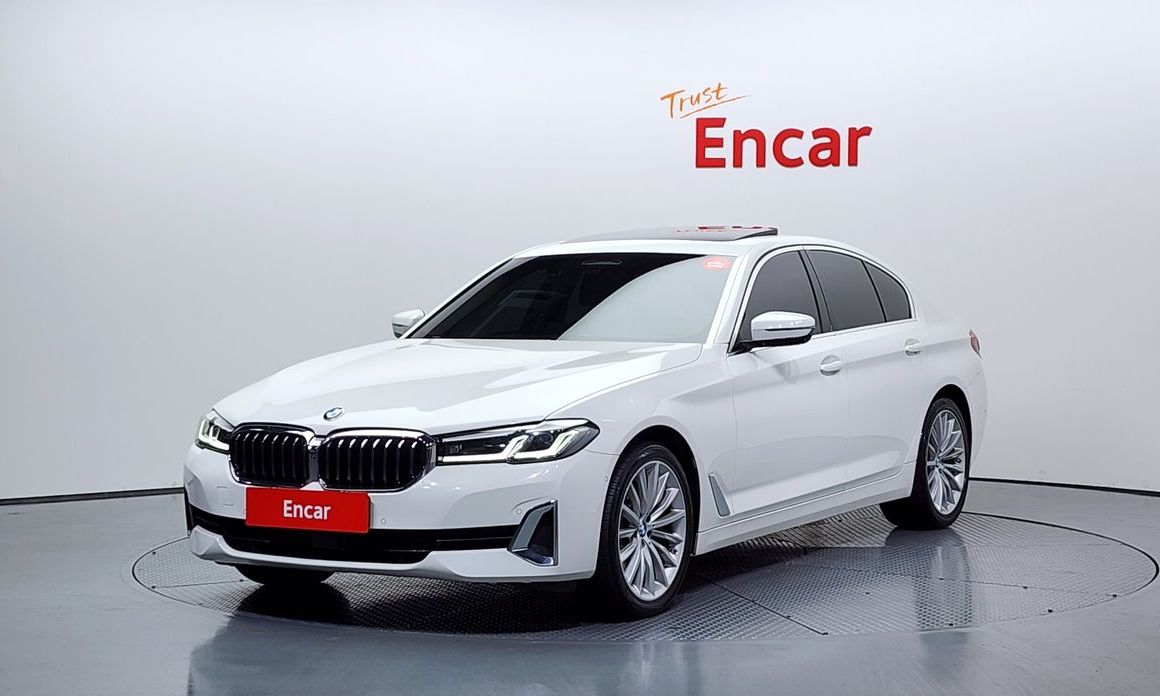 BMW 5-Series 2023