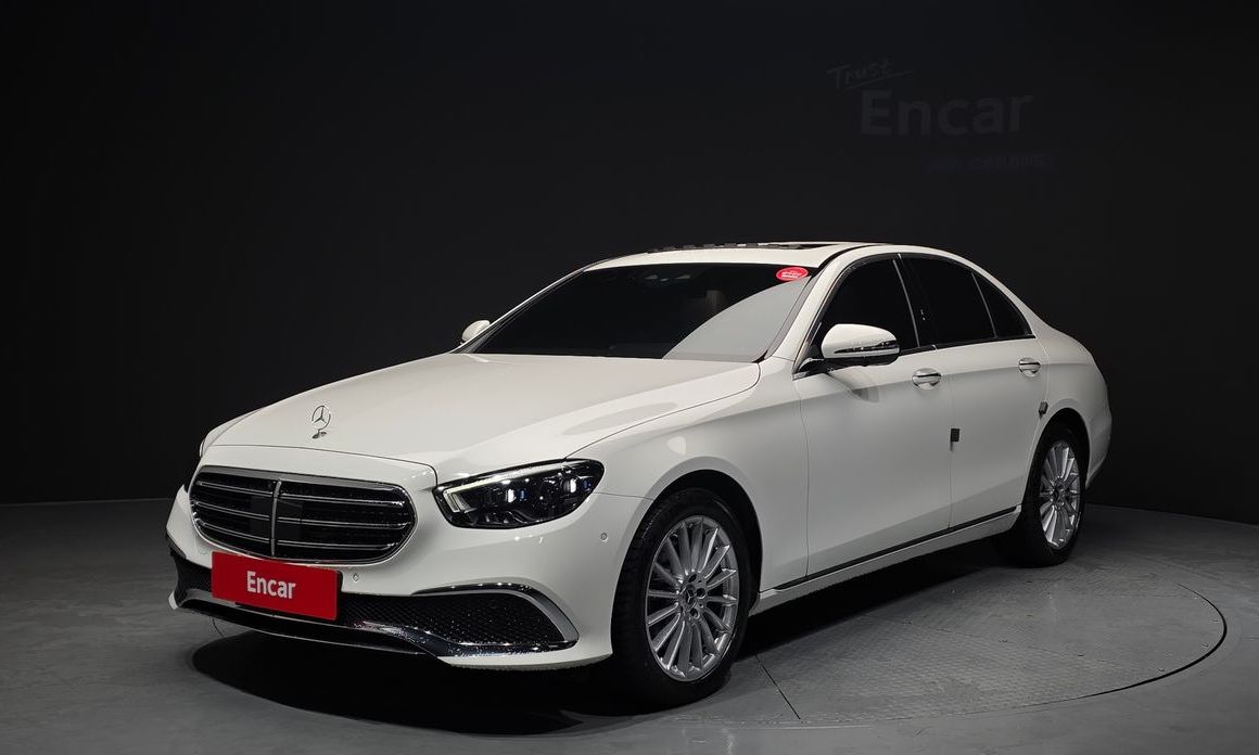 Mercedes-Benz E-Class 2022