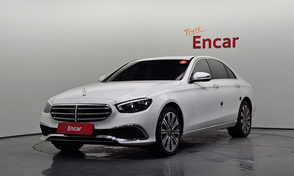 Mercedes-Benz E-Class 2023