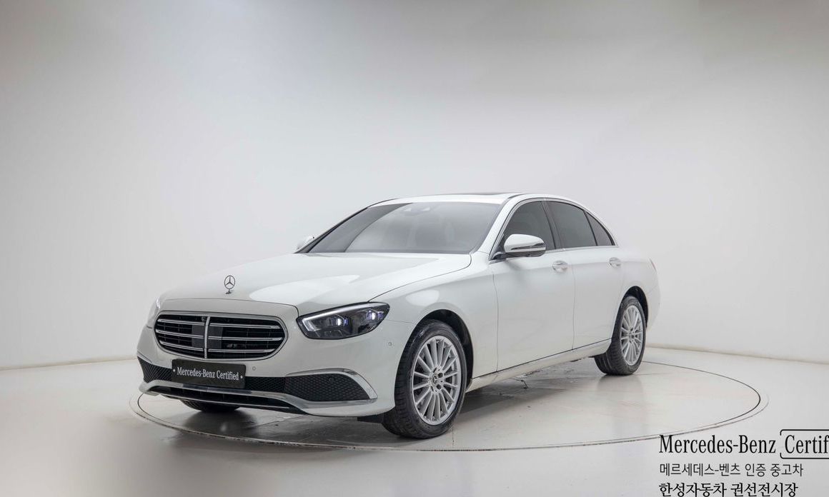 Mercedes-Benz E-Class 2023