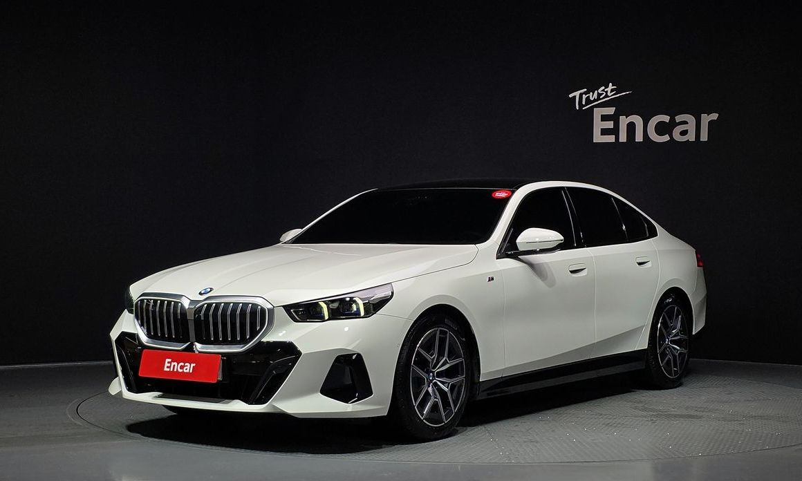 BMW 5-Series 2025