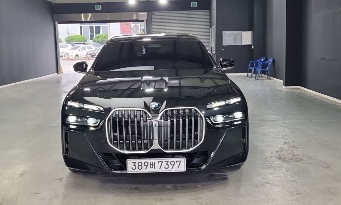 BMW 7-Series 2024
