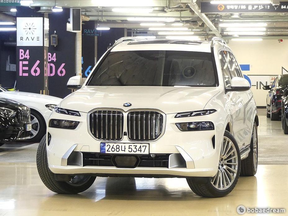 BMW X7 2024