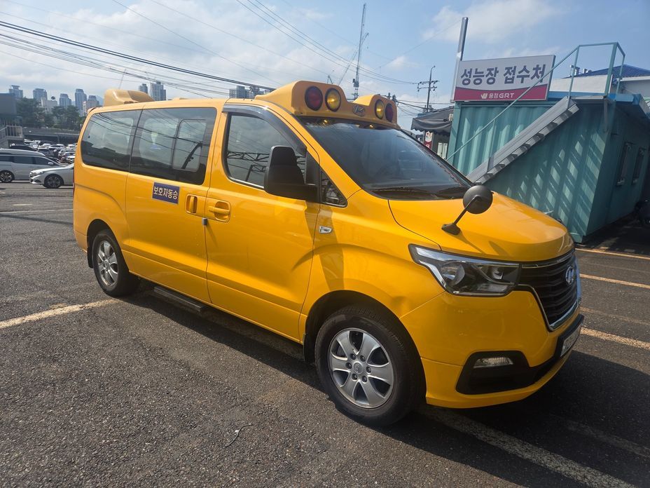 Hyundai Starex 2021