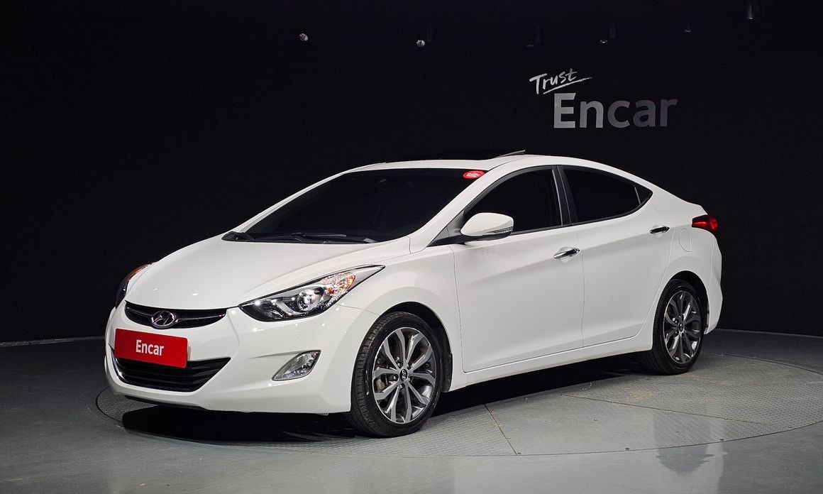Hyundai AVANTE 2013