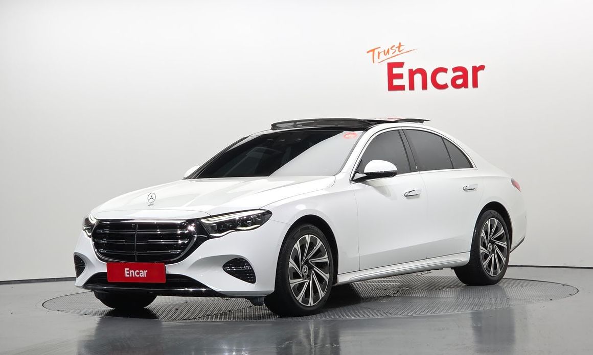 Mercedes-Benz E-Class 2024