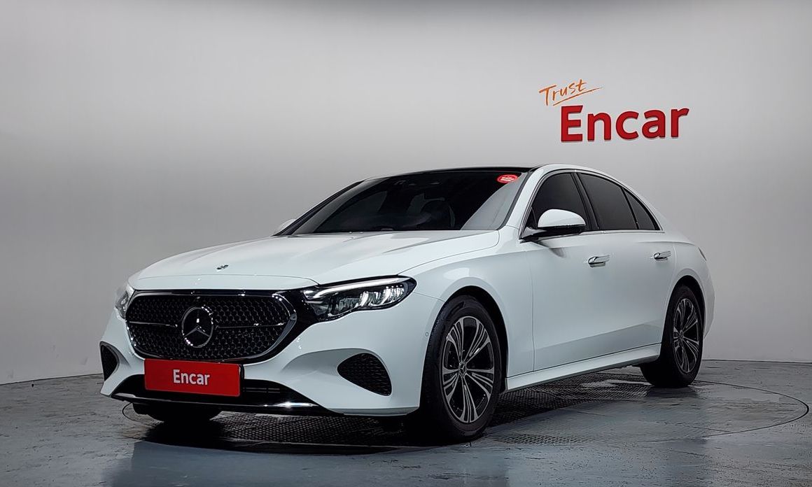Mercedes-Benz E-Class 2024