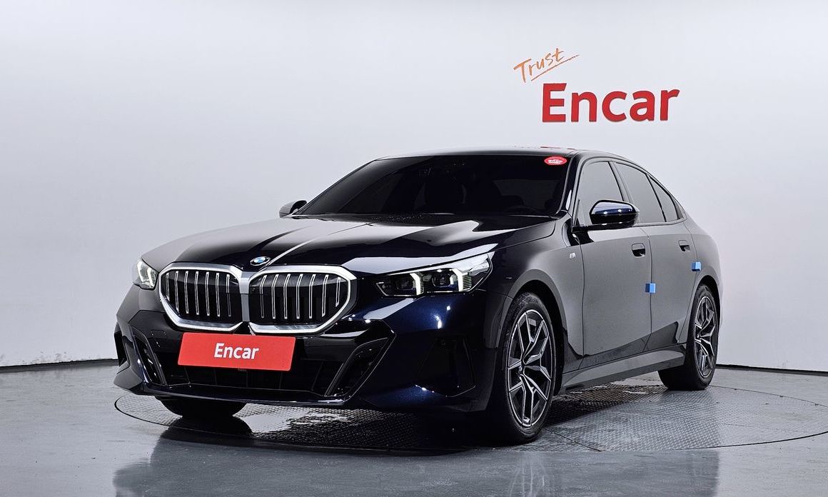 BMW 5-Series 2025