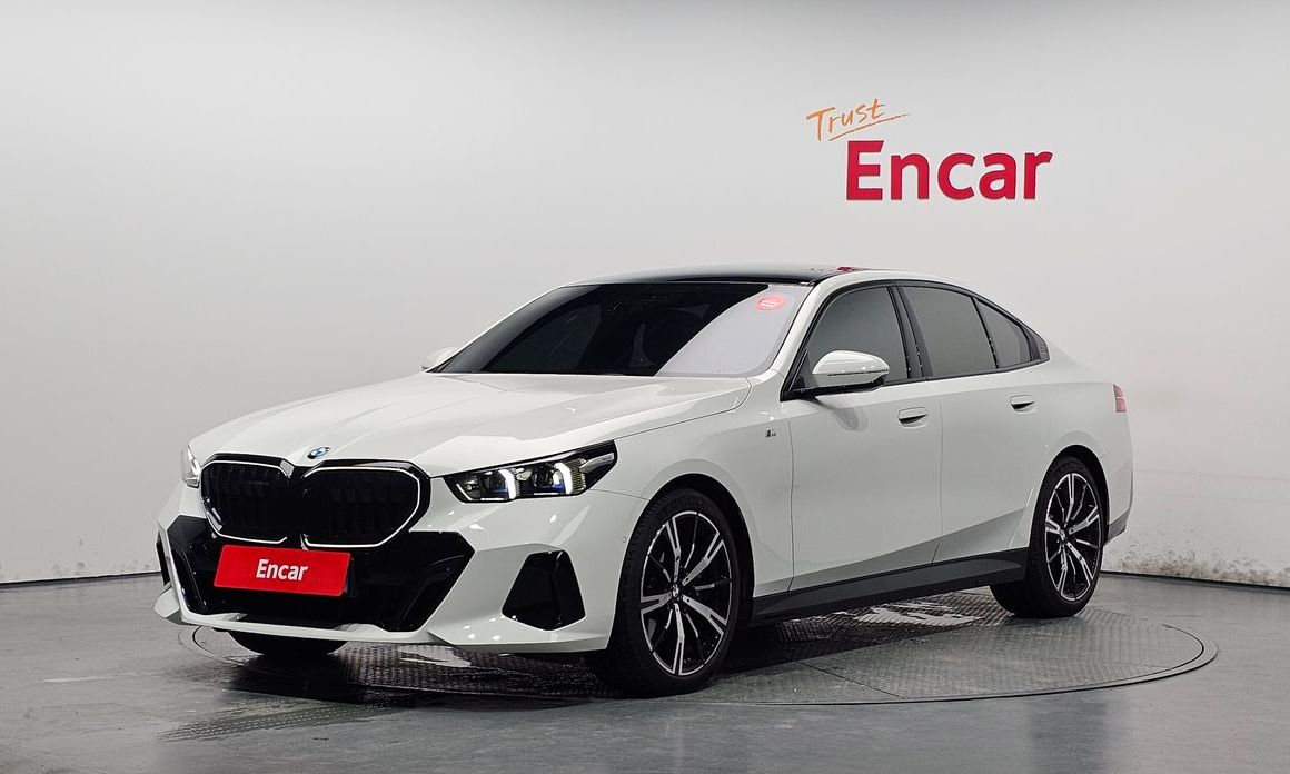BMW 5-Series 2025