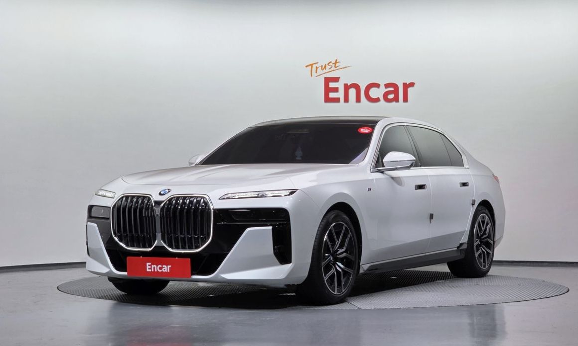 BMW 7-Series 2024