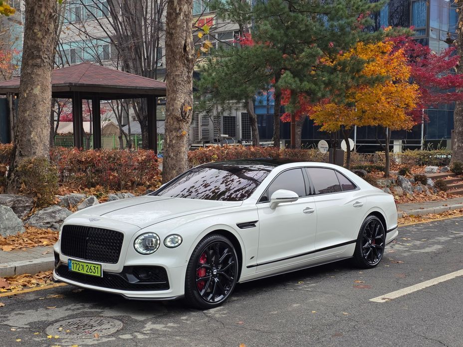 Bentley Flying Spur 2023