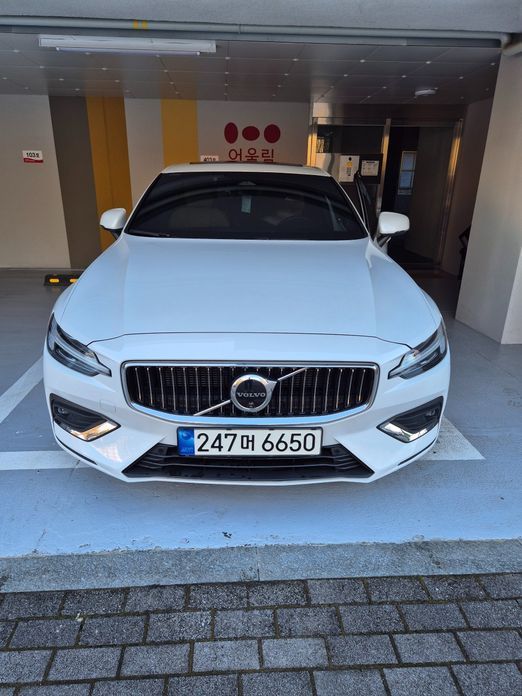 Volvo S60 2024