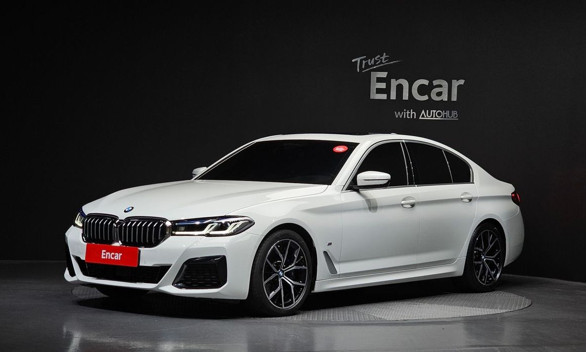BMW 5-Series 2023