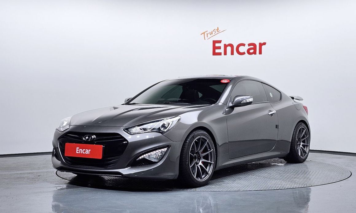 Hyundai Genesis 2012