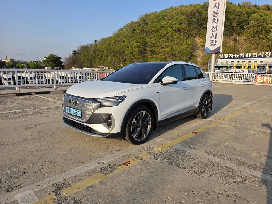 Audi Q4 e-tron 2023