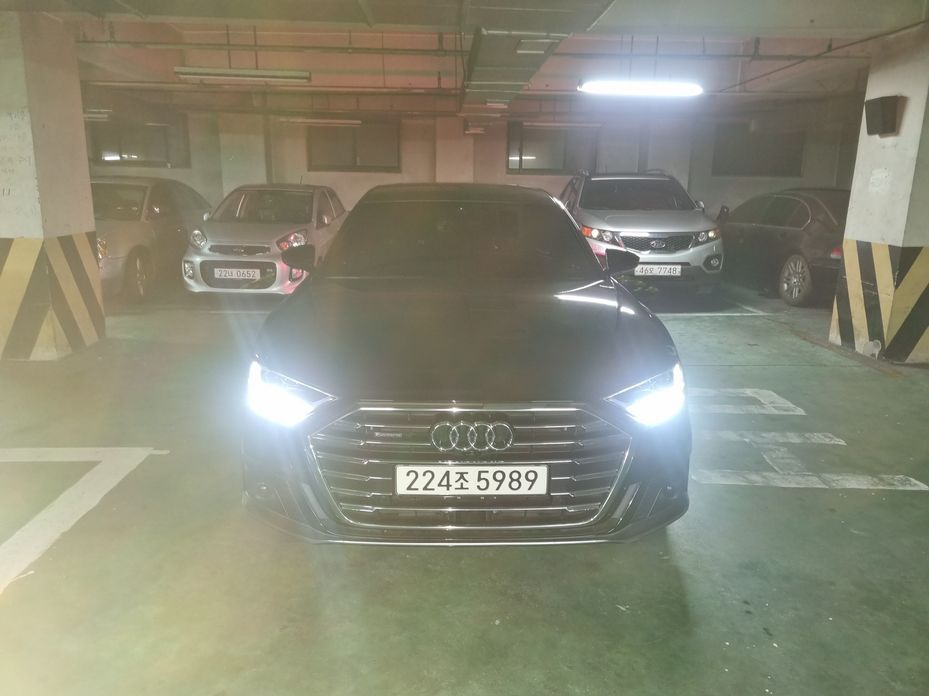 Audi A8 2021