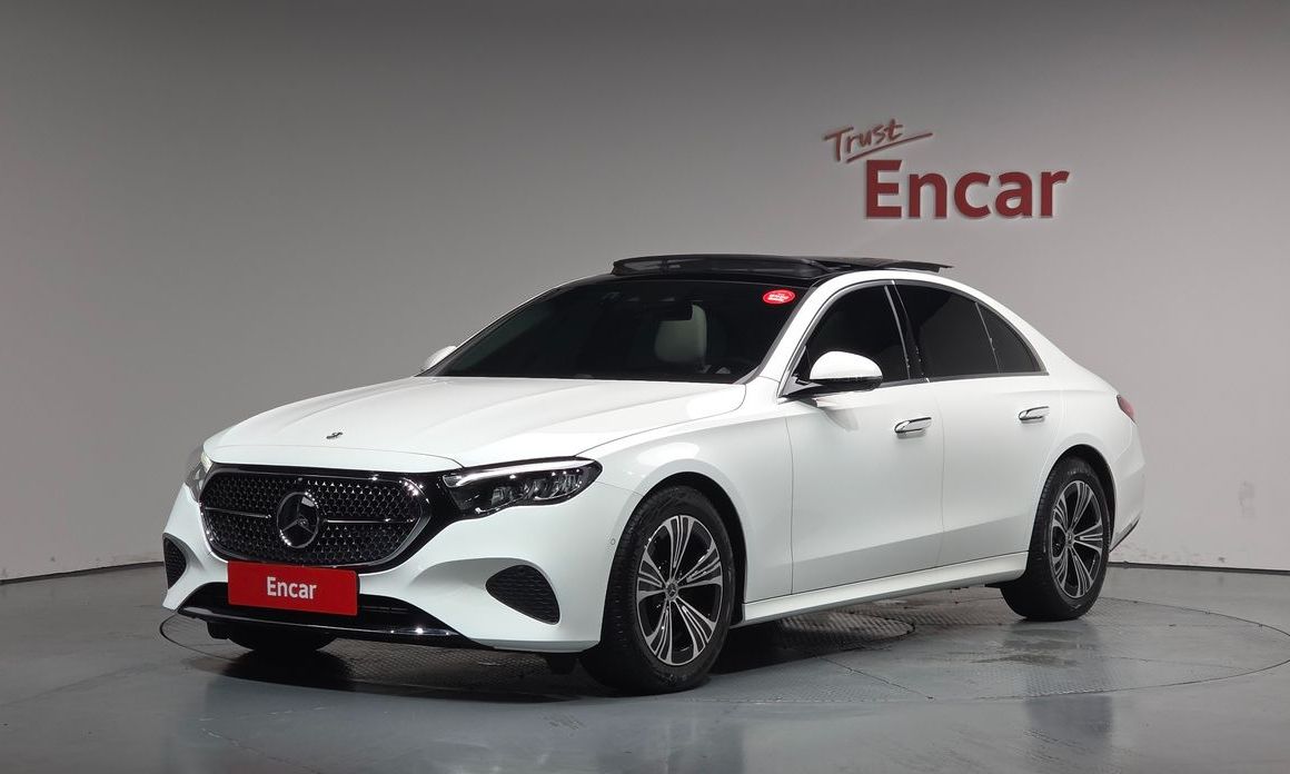 Mercedes-Benz E-Class 2024