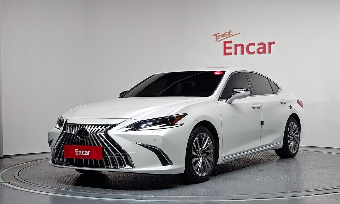 Lexus ES 2026
