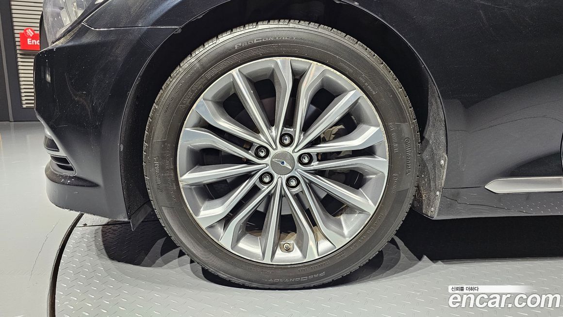 Hyundai Genesis 2016