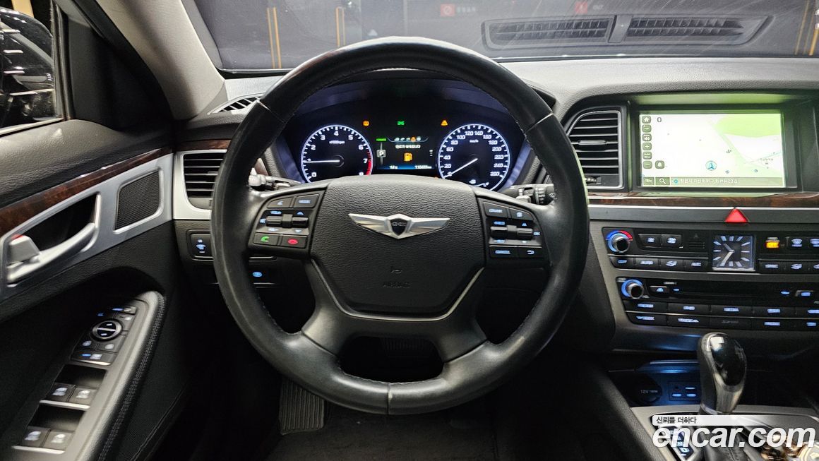 Hyundai Genesis 2016