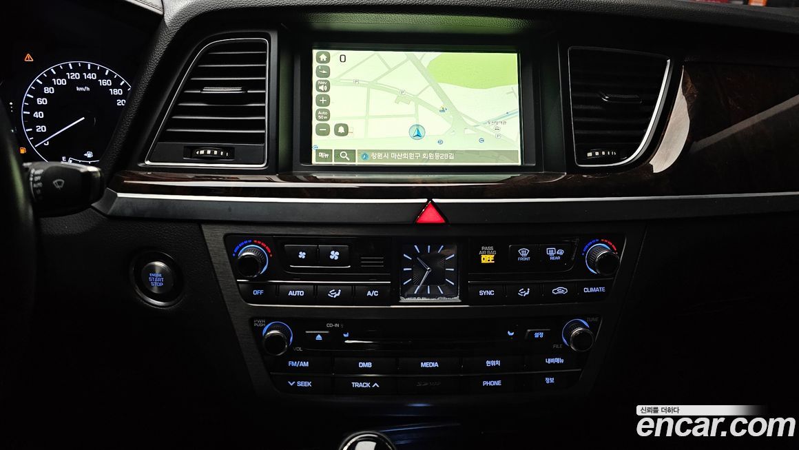 Hyundai Genesis 2016