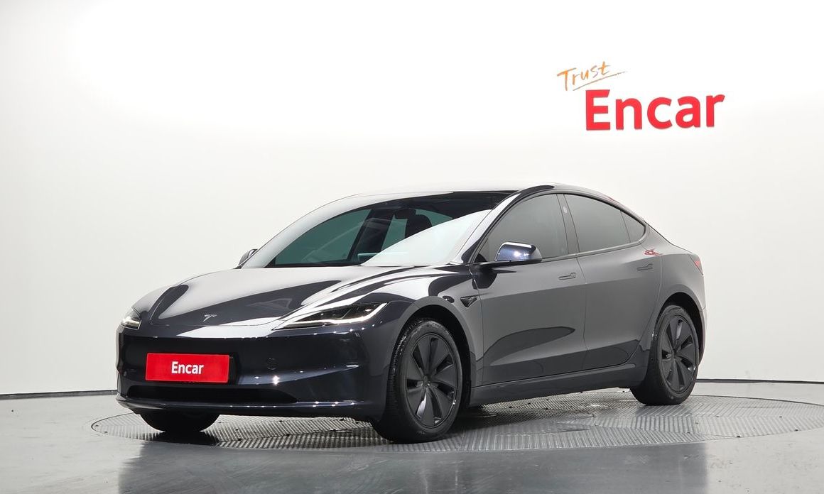 Tesla Model 3 2025