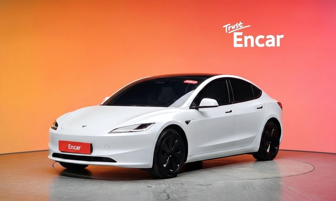 Tesla Model 3 2024