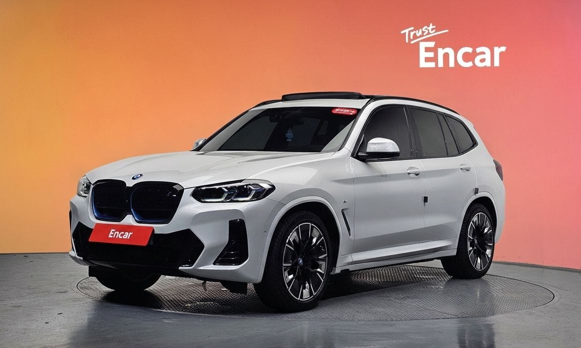 BMW iX3 2024