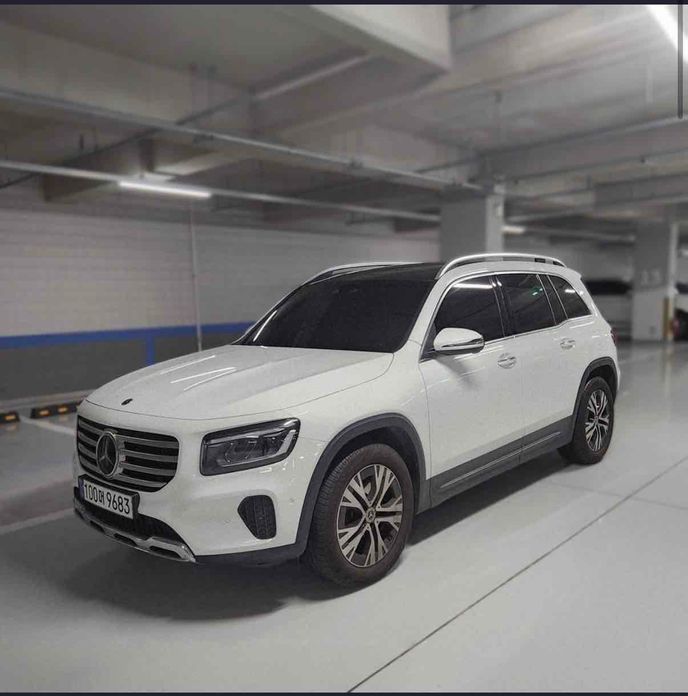 Mercedes-Benz GLB-Class 2024