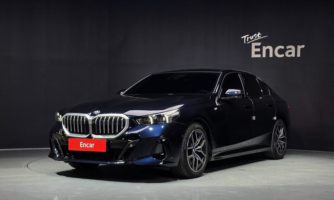 BMW 5-Series 2025