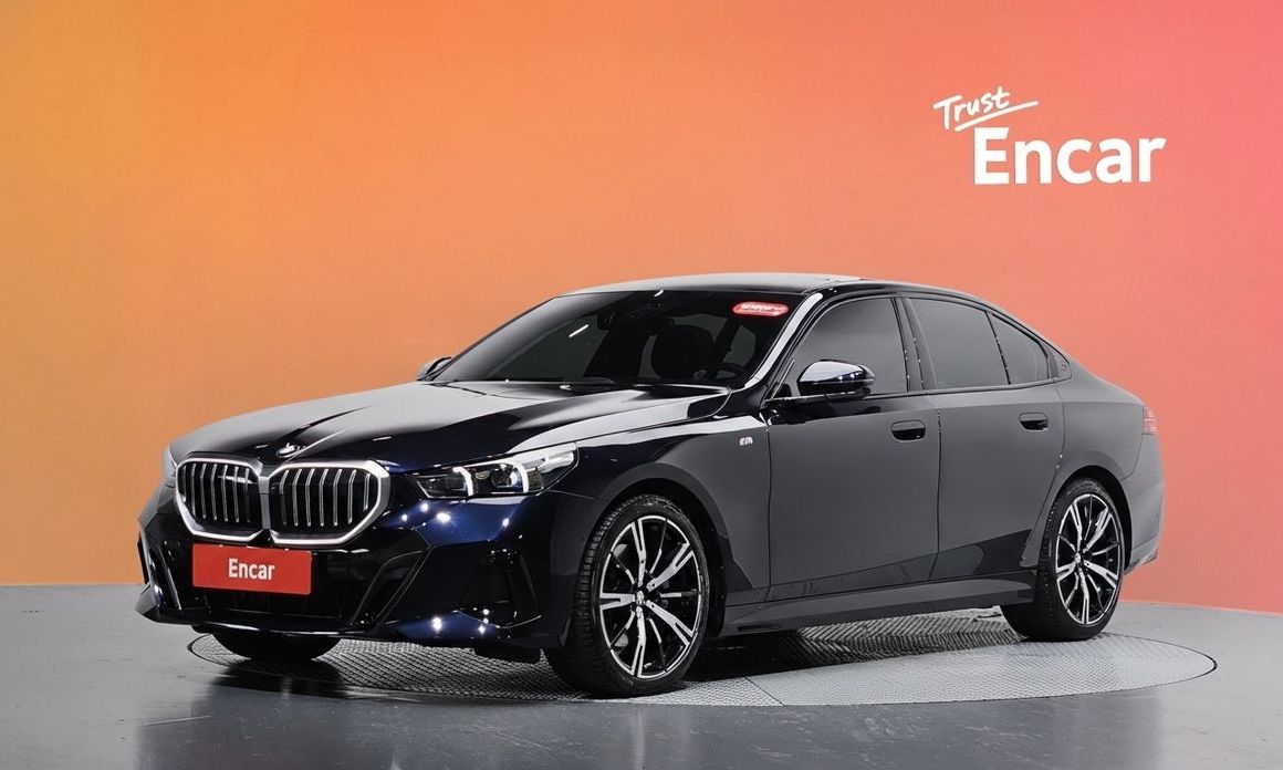 BMW 5-Series 2024