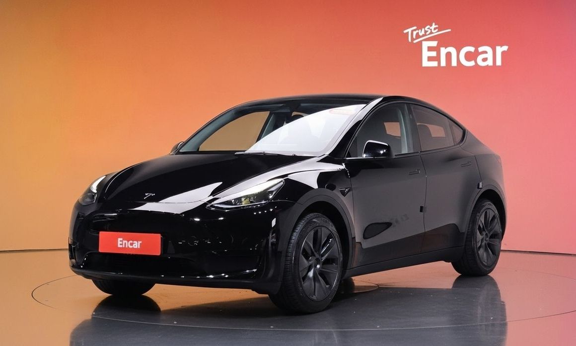 Tesla Model Y 2024