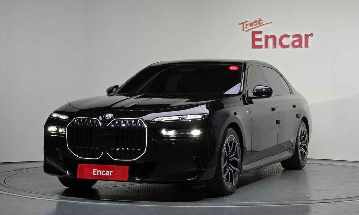 BMW 7-Series 2024