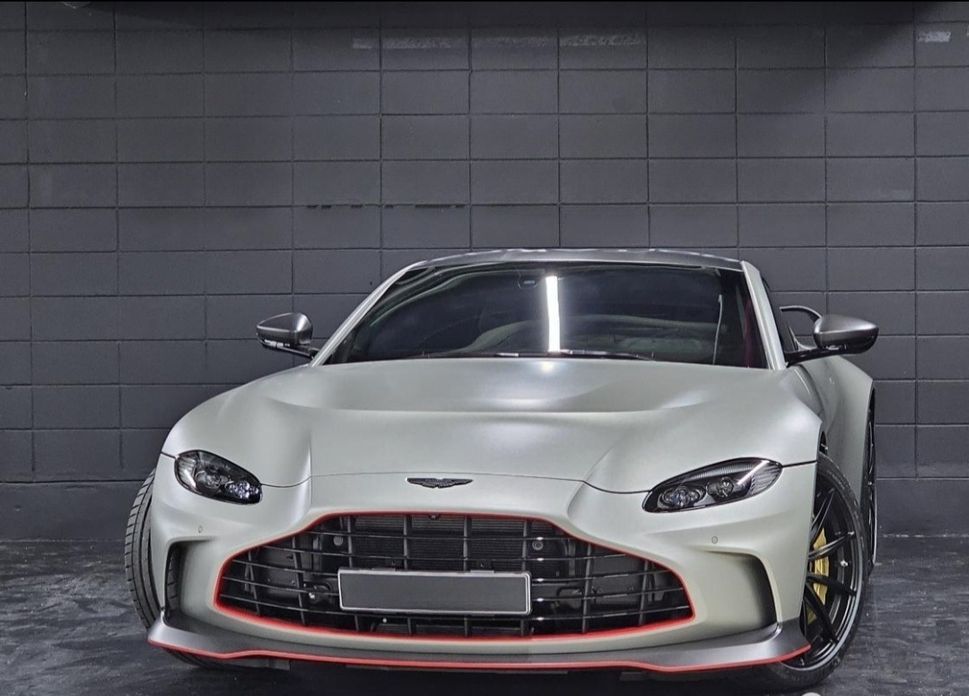 Astonmartin Vantage 2023