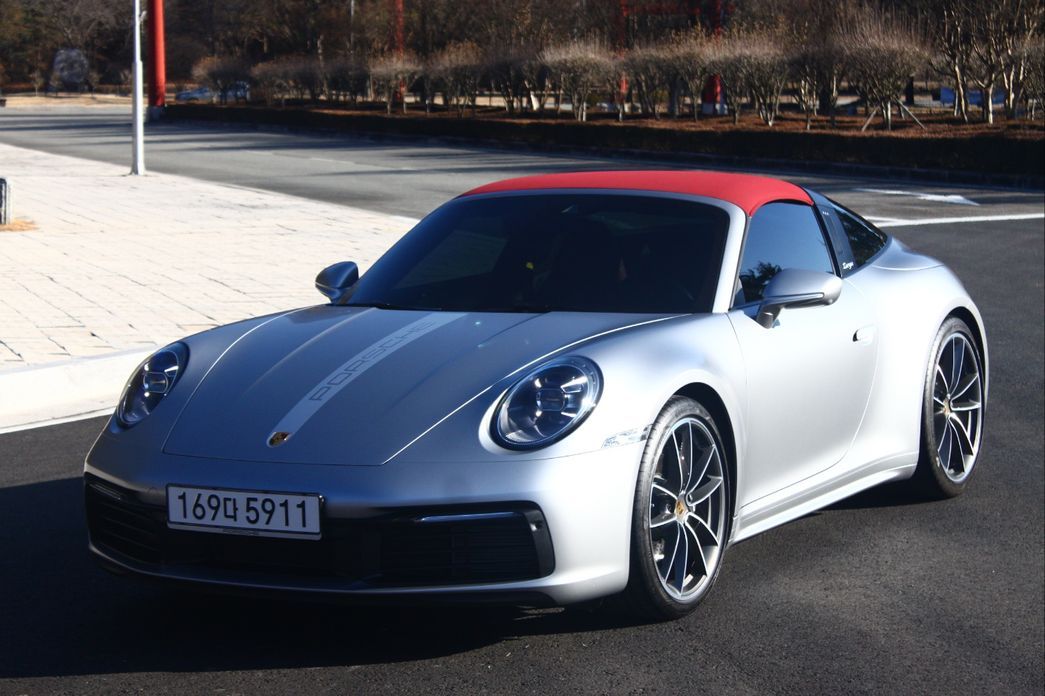 Porsche 911 2024