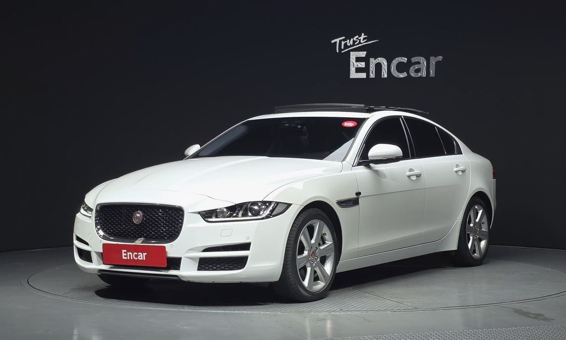 Jaguar XE 2017