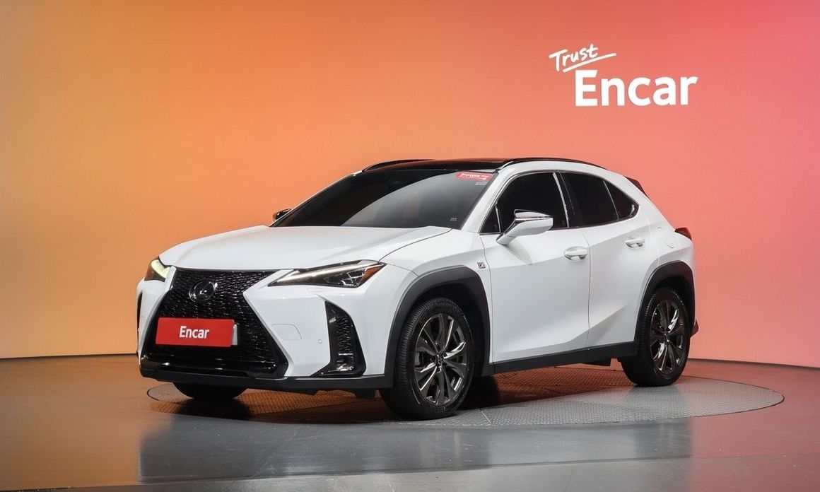 Lexus UX 2024