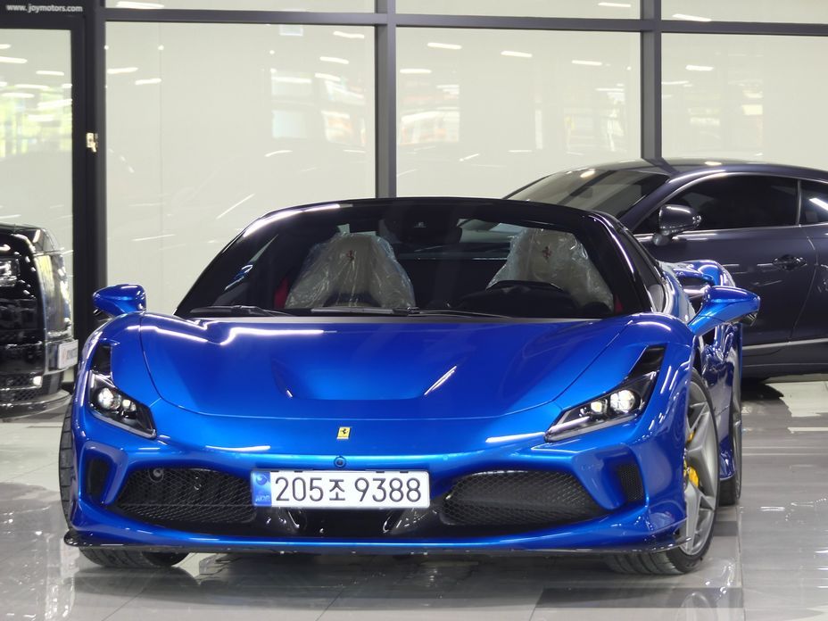 Ferrari F8 2022