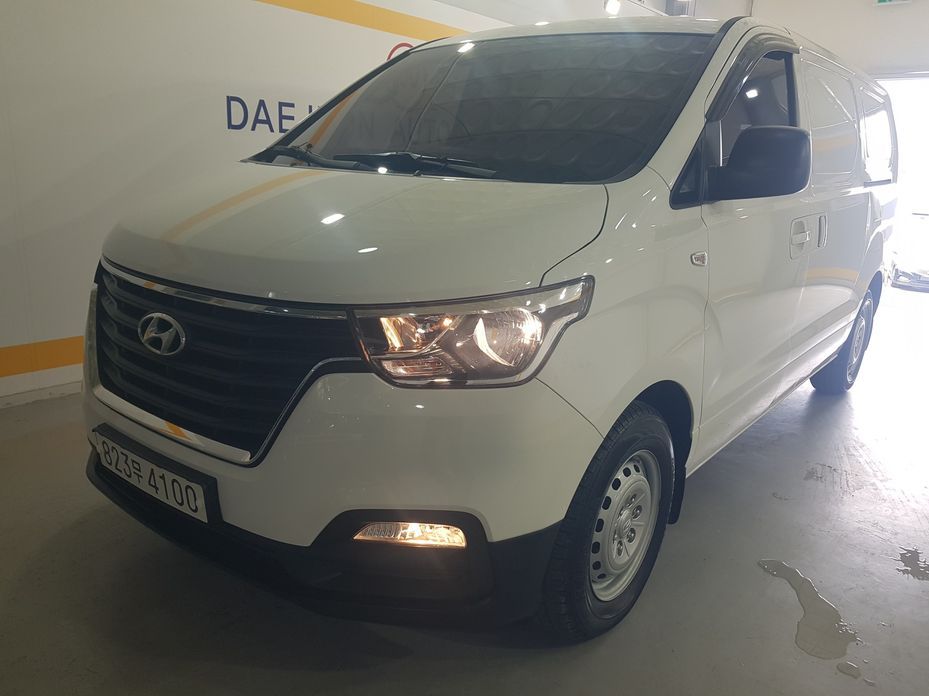 Hyundai Starex 2021