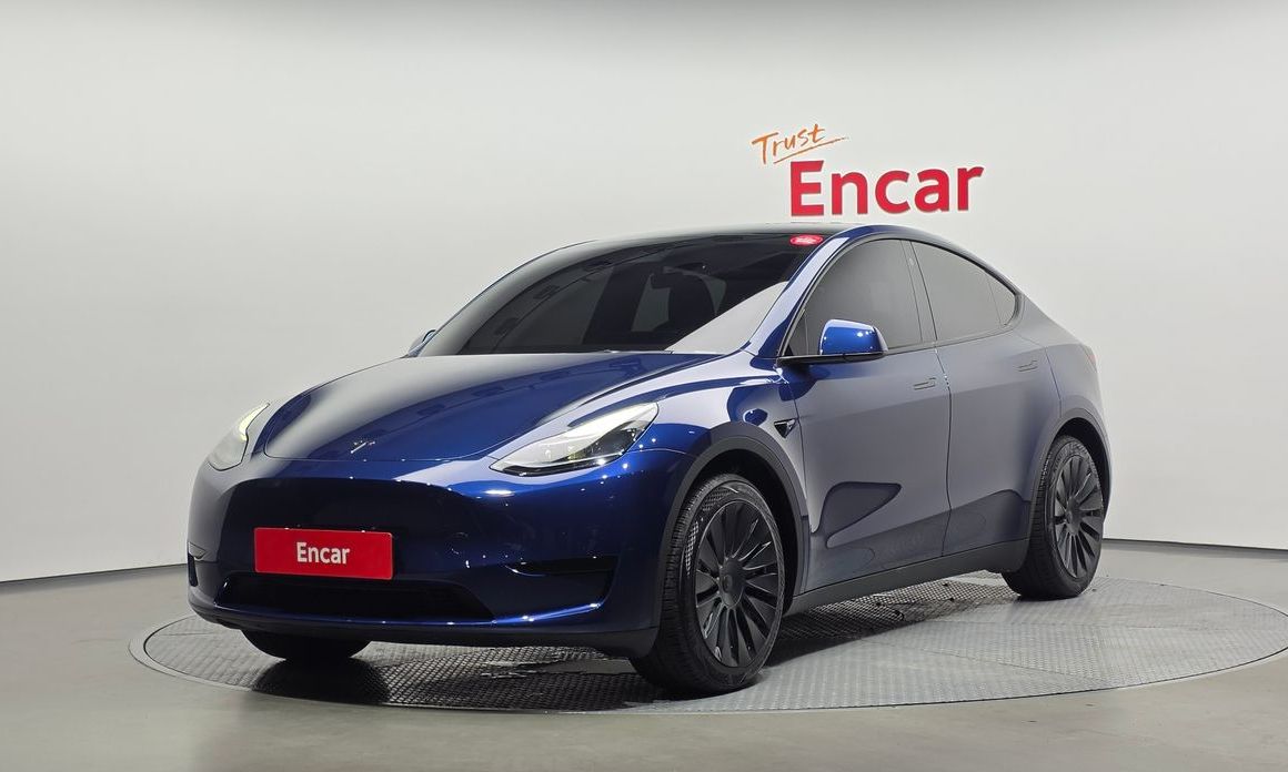 Tesla Model Y 2024