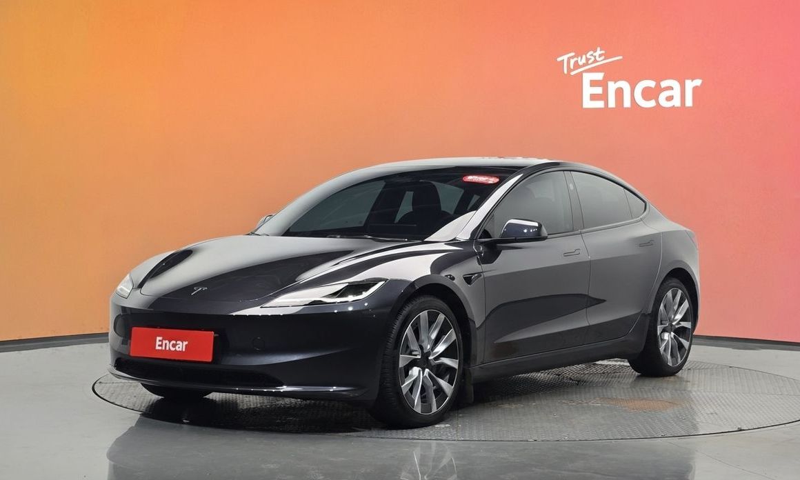 Tesla Model 3 2025