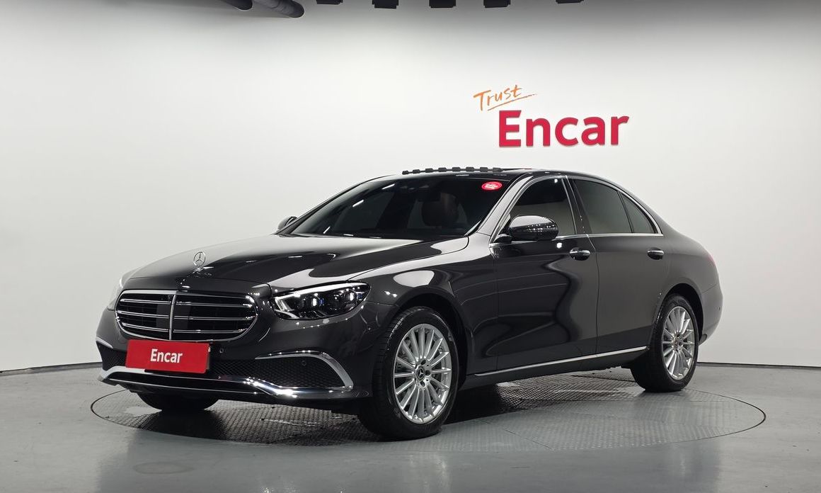 Mercedes-Benz E-Class 2023