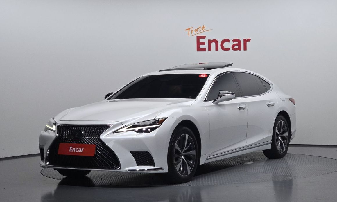 Lexus LS 2022