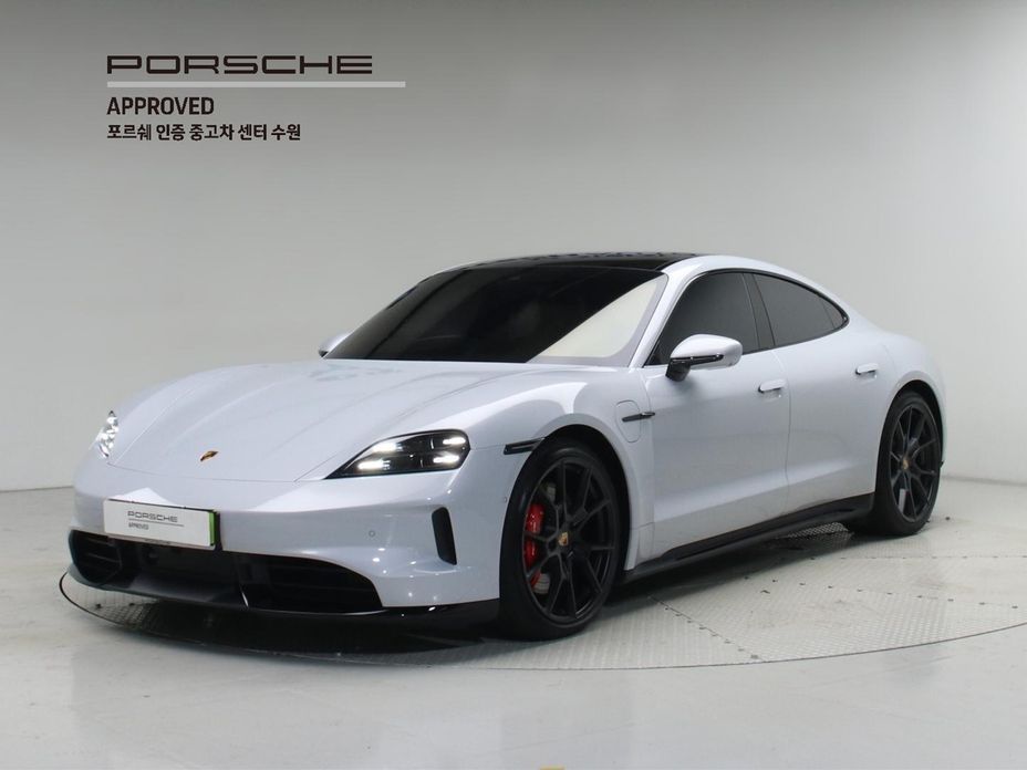 Porsche Taycan 2025